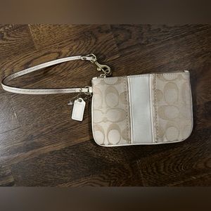 COACH Wristlet Wallet tan Logo Signature Tan White